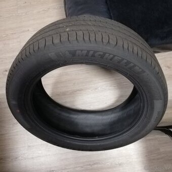 235/50 R19 Michelin Primacy 4