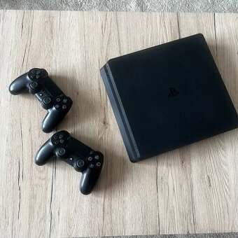 PS4 Slim 500GB + 2x ovladač Dualshock 4