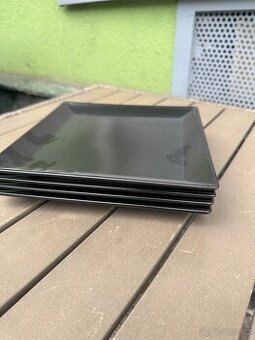 Černé servírovací talíře – 5 kusů