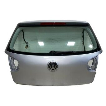 Páté dveře stříbrná metalíza LA7W VW Golf 5 hatchback 2007