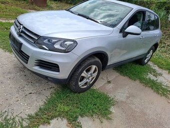 VW Touareg 3.0 TDI Klima Alu Tažné Model Model 2011.--..