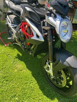 MV Augusta Brutale 800