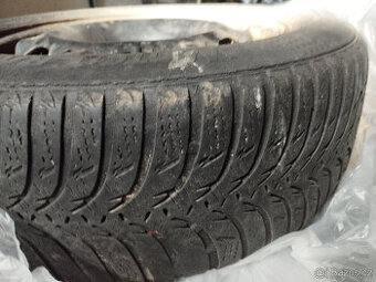 Pneumatiky zimní Winterhawk 185/60 R 14 na plechovích discíc