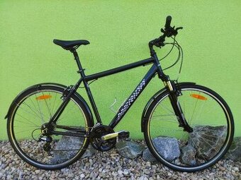 Značkové trekové kolo Merida Crossway 28"/21,5"
