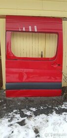 Prodam lehce poškozené boční pravé dveře
