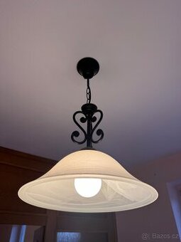 Lustr kovová konstrukce + sklo
