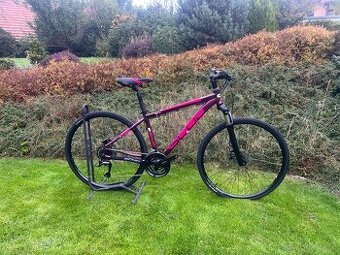 Dámské trekové kolo Scud 28 nové