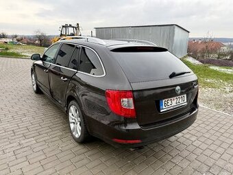 Škoda Superb Combi 2.0 TDI 9/2012 Family / NAVI