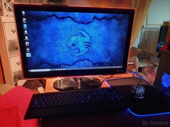 Gamer Neon PC s 23" Samsung LCD - 1