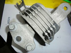 Opel 2.0 CDTI Držák motoru