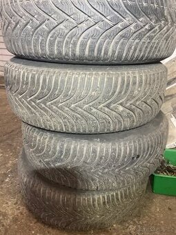 185/65R15 BFGoodrich zimní, disky 4dira volvo
