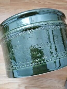 Stojan na vánoční stromeček keramický.