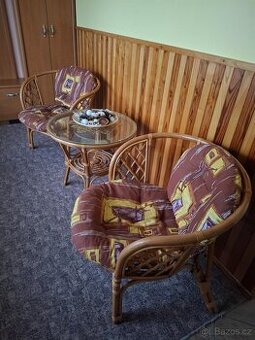 Ratanový nábytek - sestava stůl a dvě křesla