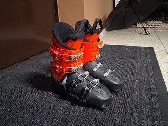 Lyžařské boty atomic  287mm 24 24.5