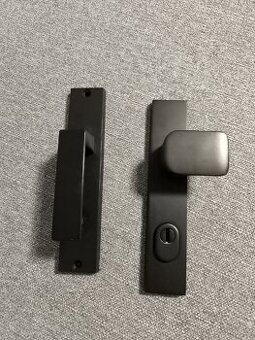 Klika na vstupní dveře