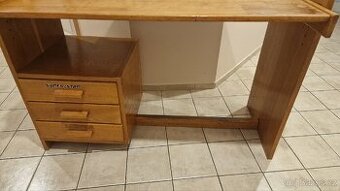 Psací stůl z masivu tvrdé dřevo