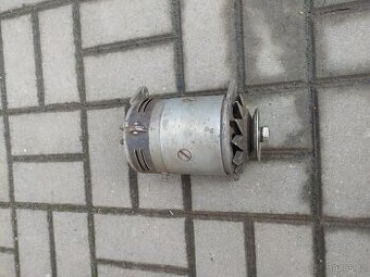 Dynamo Škoda 1000, 100