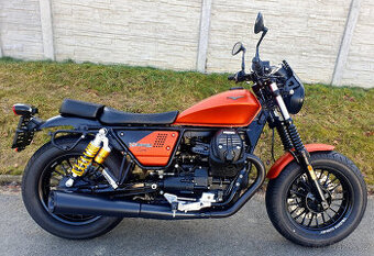 Moto Guzzi V9 Bobber Sport