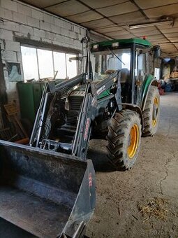 Biso Tiger X80 s čelním nakladačem.