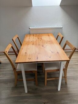 Jídelní stůl a židle
