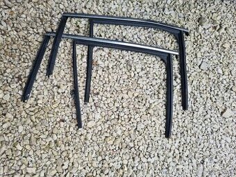 Vodítko skla s tesnením pre sklo Škoda