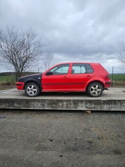 VOLKSWAGEN GOLF, R. 1999. 81 KW, 1.9 na ND