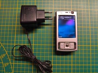 Nokia N95 pěkná, funkční