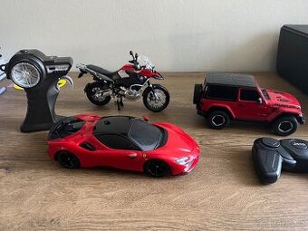 Auta na dalkove ovladani, Ferrari, Jeep