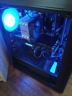 herní PC - Ryzen7 3700x+RX 5700xt+16GB RAM+SSD