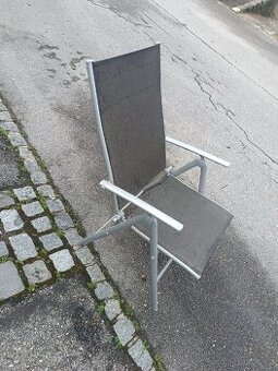 Polohovací rozkládací židle