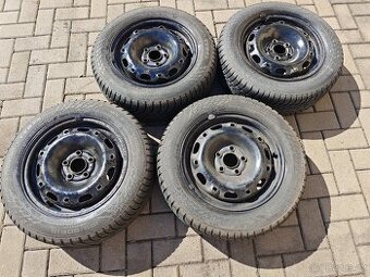 Škoda Fabia-zimní kola NOKIAN SNOWPROOF 185/60r14,disk 5x100