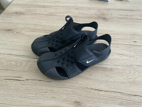 Sandále Nike Sunray EUR 35 černé junior