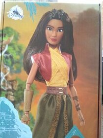 Disney panenka RAYA z pohádky Raya a poslední drak, v krabic