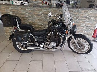 Suzuki VS 800 Intruder