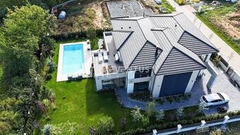 Prodej rodinného domu 716 m2, pozemek 1135 m2
