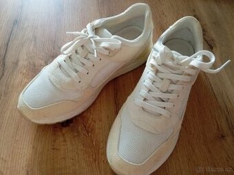 Boty sneaker z velurové kůže vel.39