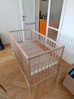 dětská postýlka z IKEA - SNIGLAR