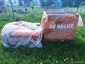 Cihly Heluz UNI - 20,25,30 broušené