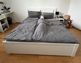 Postel 160x200 + rošt + šuplíky