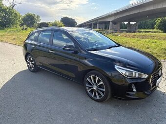 Hyundai i30, 1.6 CRDI 100kw, 1.majitel.
