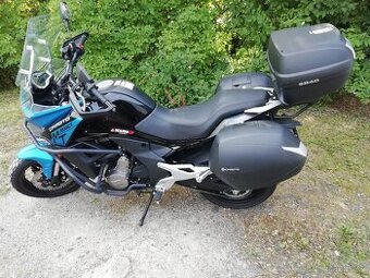 CFMOTO 650 MT