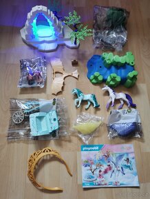 Playmobil Svítící brána, 2x Pegas, s kočárem a 3 princezny