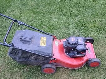 Benzínová sekačka Castelgarden R 484 TR