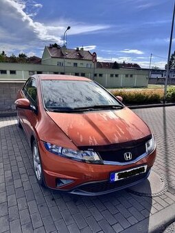 Honda Civic 8g 1.8 i-Vtec, manuál - 1