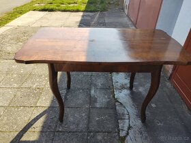 Stůl masiv Biedermeier top stav, je i židle vyřezávaná - 1