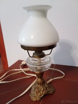 Retro elektrická petrolejová lampa - funkční