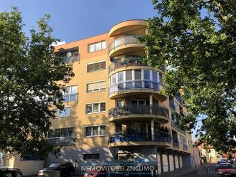 Pronájem bytu 1+kk, kompletně zařízený, balkon i terasa, ul.