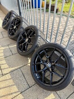 ALU kola Motec Ultimate MCR4, 5x112, velikost 8x18, ET 45