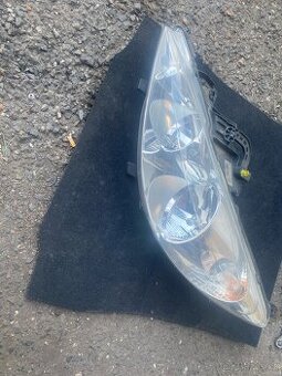 Leve přední světlo peugeot 207