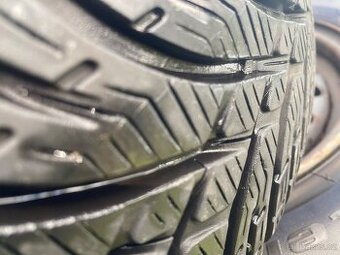 Zimní pneu 195/65 r15 Bf goodfich na discich Renault